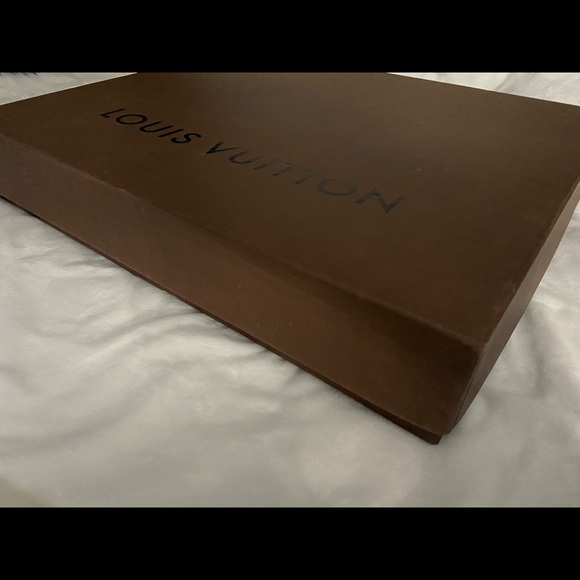 🚫Damaged Empty Louis Vuitton Empty Box - Picture 12 of 16